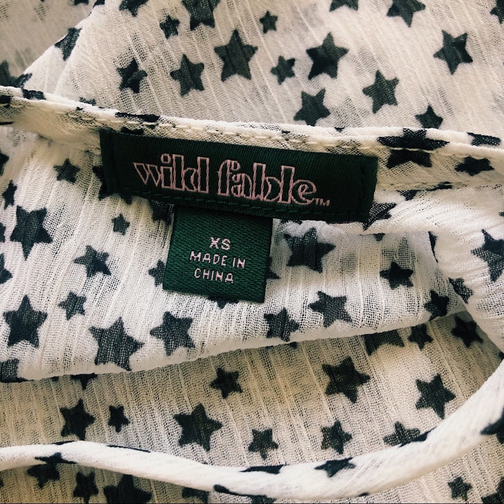 Star Pattern Blouse - Picture 11 of 11